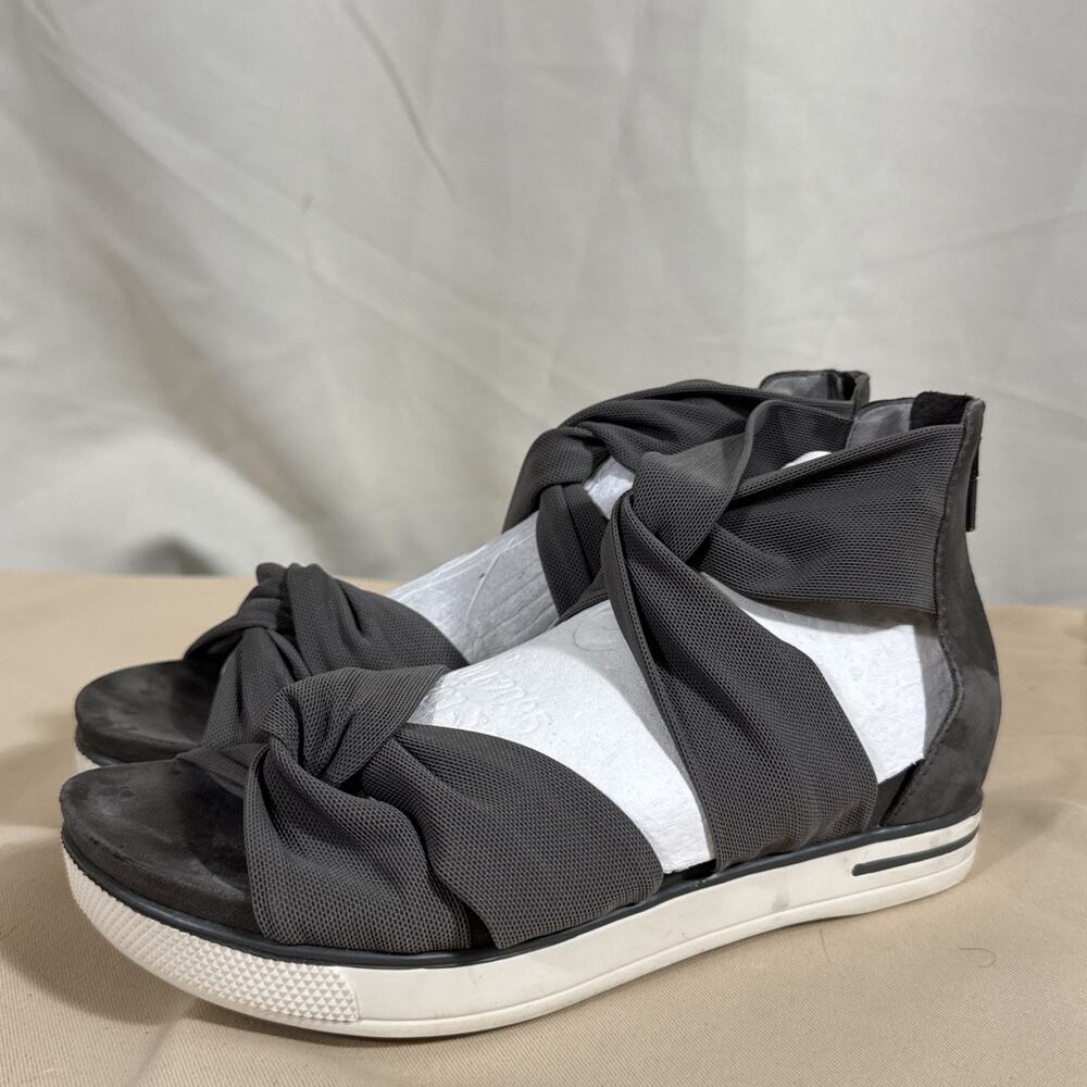 Eileen Fisher Women 6.5 Gray Wedge Sandal Boho Lagenlook Scandinavian Minimalist